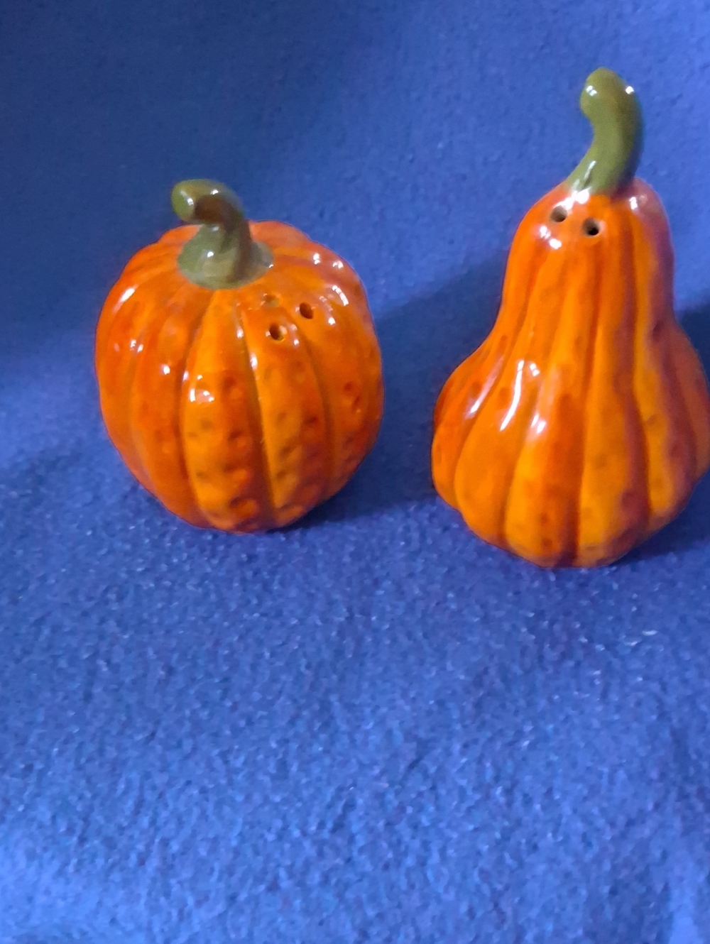 Source Unknown Orange Pumpkin & Gourd Ceramic Salt and Pepper Shakers